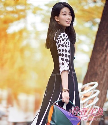 ������Ϸ������� ���ν���С������װ����pk