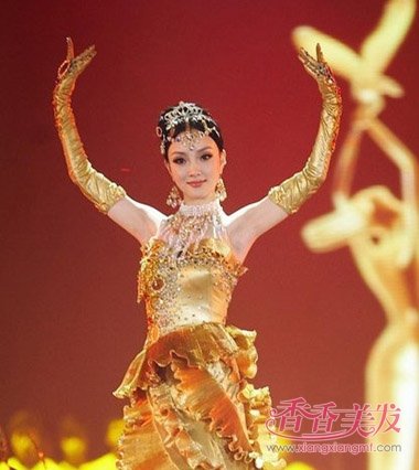 �����ʶ���һ���ӥŮ�� ����Ů�����̵�