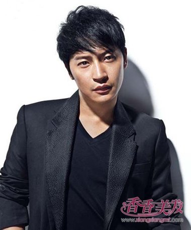 脸长男青年适合什么发型 脸长男生适合剪发型