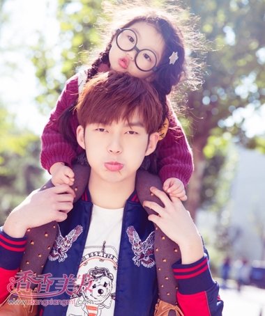 ��������ʷ�����ȸ�Ůװ ����˫�෢��÷�Բ��