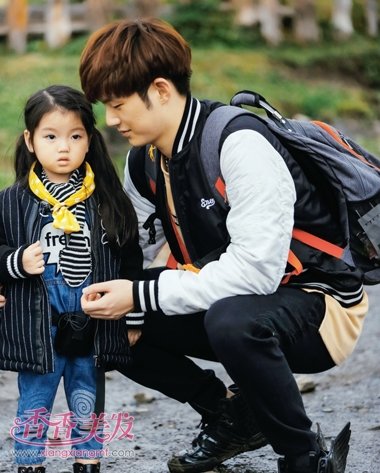 ��������ʷ�����ȸ�Ůװ ����˫�෢��÷�Բ��