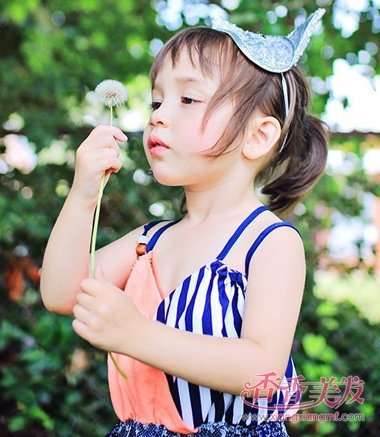 С����������ͷ��ô��ͷ�� СŮ������ͷ��ͷ���ķ���