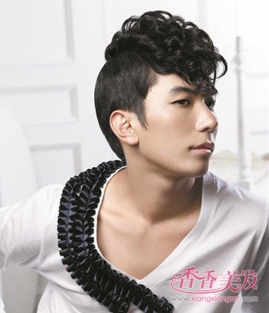 ������������ͼƬ ����һ��б�ķ���