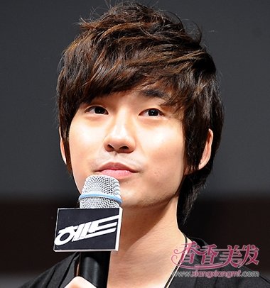 适合脸大男生留的发型 男生留哪种发型好看