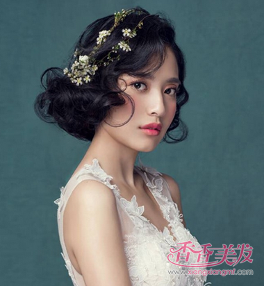 Բ���������ʺ�ʲô���� Բ��Ů����ʲô����