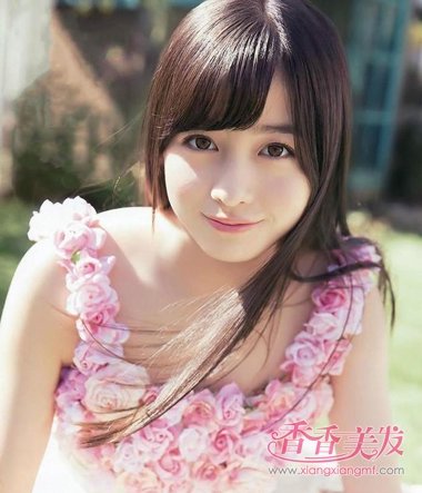 胖圆脸的适合什么发型 圆脸的女生适合什么发型