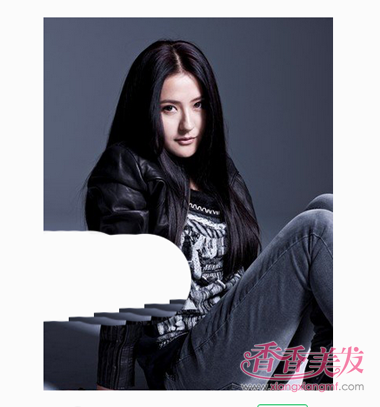 ��ɫ�зֳ������� 20��Ů����ɫ��������