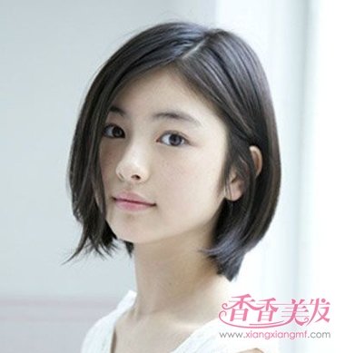 圆脸女孩弄什么发型好看+照片 不化妆的女生圆脸适合什么发型