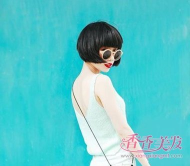 圆脸女孩弄什么发型好看+照片 不化妆的女生圆脸适合什么发型