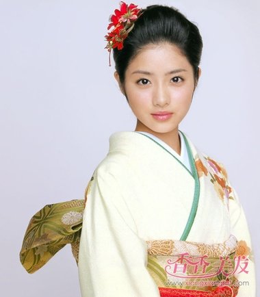 �ձ���Ůͷ����ô�� �ձ�Ů�˵�ͷ���̷����൱�����˽��