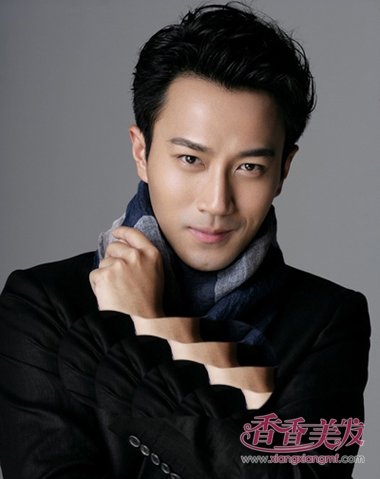 脸大留大背头发型好看吗 头发多脸大适合什么发型