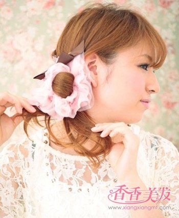 �ʺ�ѧ������β�跢����� ��ѧŮ������β���Ͳ���