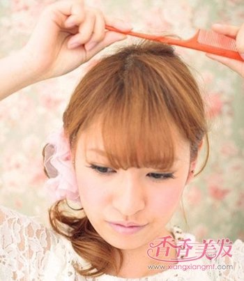 �ʺ�ѧ������β�跢����� ��ѧŮ������β���Ͳ���