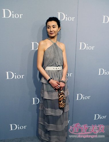 �������µ���Ԥ��Ƭ���� �ع�����Ů�������