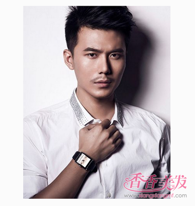 男生脸大适合什么发型 脸大短发适合什么发型