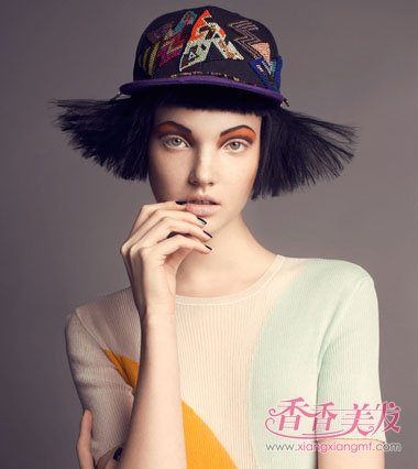 ɳ��������δ����װ 25Ů�����ͼ������·�ͼƬ