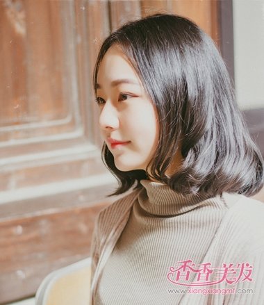 Ů����ʦ�ķ�װ���� Բͷ���ʹ���ʲô�·�