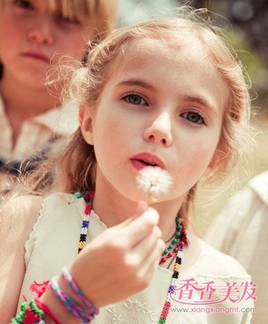 �򵥵�С���ӷ������� С����Ư��������������