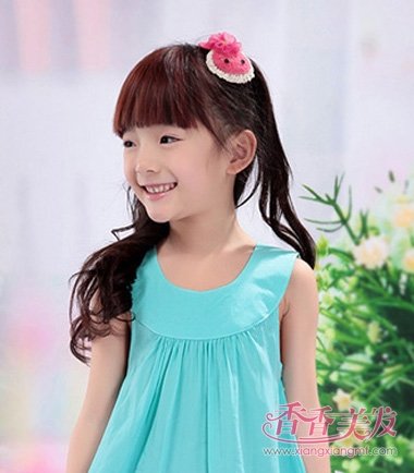 Ů������̨���ݱ������� ��СŮ���������ӵ�ͼƬ