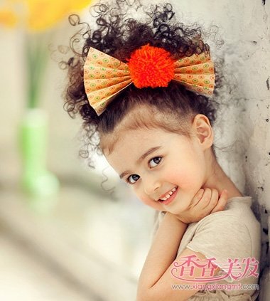 Ů������̨���ݱ������� ��СŮ���������ӵ�ͼƬ