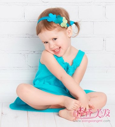 ����ͷ���ĺ�����ô��ͷ�� С���ӵĶ̷���ͷ��