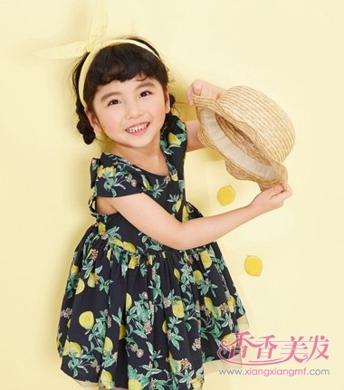 Ů���ӵ�ͷ���ı෨ СŮ���ӱ���ͷ����ȫ