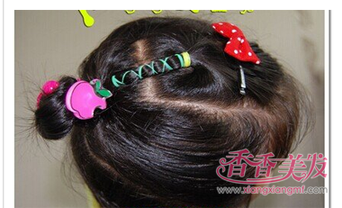 ��ͯ��ͷ���ķ���ͼ�� Ůͯ��ͷ������ͼƬ