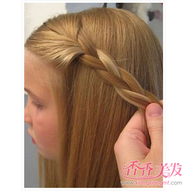 ��ʱ�еĶ�ͯ���ӱ෨ Ůͯ�ı��ӵı෢ͼ��