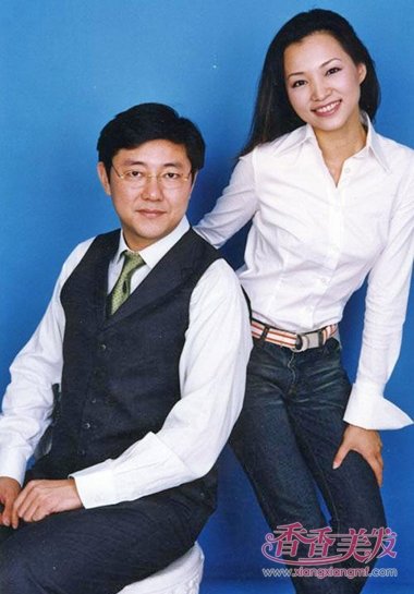 �����ж̾�������������Ů ��Ů��������չ��