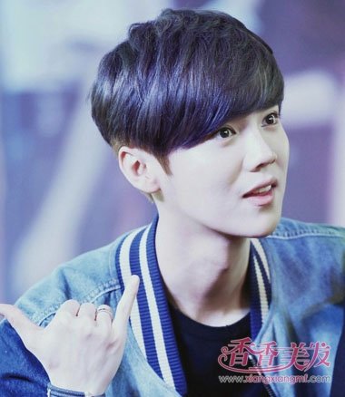 那种趴在头上的头发如何弄好看 男孩烫头发图