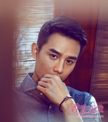 成熟气质男人的照片 男生显成熟的相片