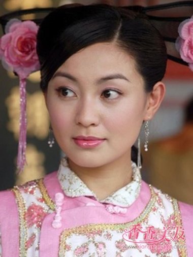 �Ŵ����·�ͷ����ô�� �峯��Ů��װ��ͷ��ͼƬ