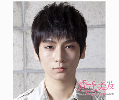 脸大的男生的发型搭配方法 男孩子什么头型好看