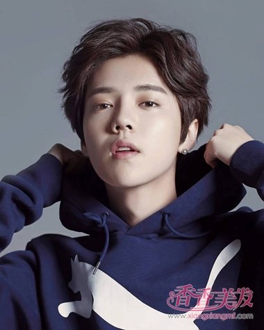 ��У��ѧ������˧˧�ķ��� ������˧�ķ��ͳƺ�