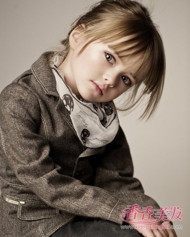 �����̷�С���ӵ�ͷ�� С���ӵ�ͷ����ô���̱ȽϺÿ�