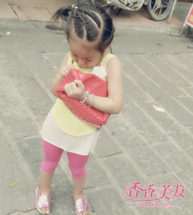 ��ͯ��ͷǰ����� ��ͯ��α�С����