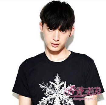 凸显男生精神面貌的发型有哪些 适合男生的发型设计