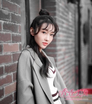 ��贰����ڶ�������Ů ����ױ�����鶯��������