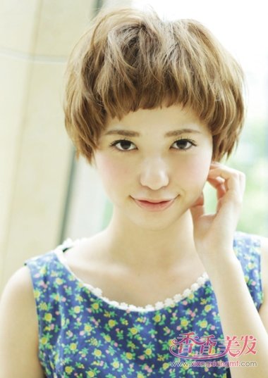 Բ��΢���ʺ�ʲô���Ķ̷� ��ͷ�����̷�Ů��ͼƬ