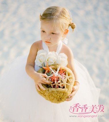 2��СŮ������ͷ�� ��Ů���Ӱ���ͷ��