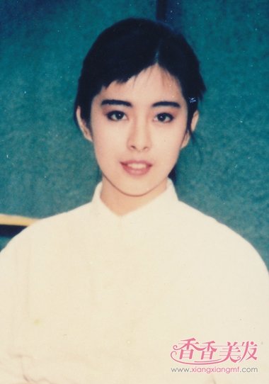 �����͸�����ҫ����θ��ȥ�� �ع�һ����Ů�����ͷ���չ