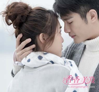 ����ѩ��д����ͷ�Ķ������� ż���СŮ�������ͷ