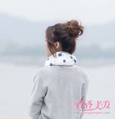 ����ѩ��д����ͷ�Ķ������� ż���СŮ�������ͷ