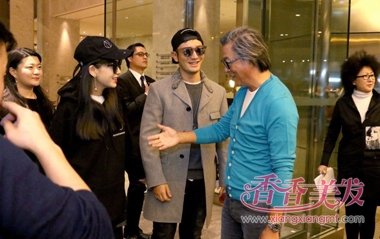 ����������Babyͦ�жǸ��� ��ֱ�������ɫñ�ӳ��п��