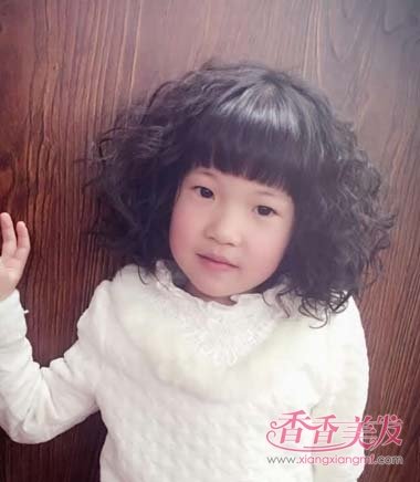 6��Ů���������ж̷� ��ôŪСŮ���ӵ�ͷ���ÿ�