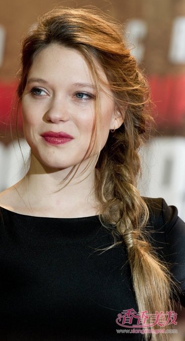 �����Ů���ʺ�ʲô������β ������β���