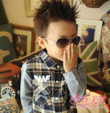 Сѧ������Ⱦ��ͼƬ Ⱦ������˧������Ƭ