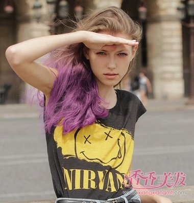 �Ϻ�ɫͷ����ô�����·� �Ϻ�ɫ��������δ����ȫ