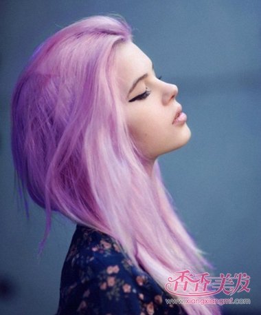 �Ϻ�ɫͷ����ô�����·� �Ϻ�ɫ��������δ����ȫ