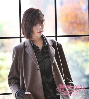 �������صĶ̷���Ե IU��̨��̷��ȱ���